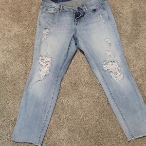 Women’s Distressed Jeans